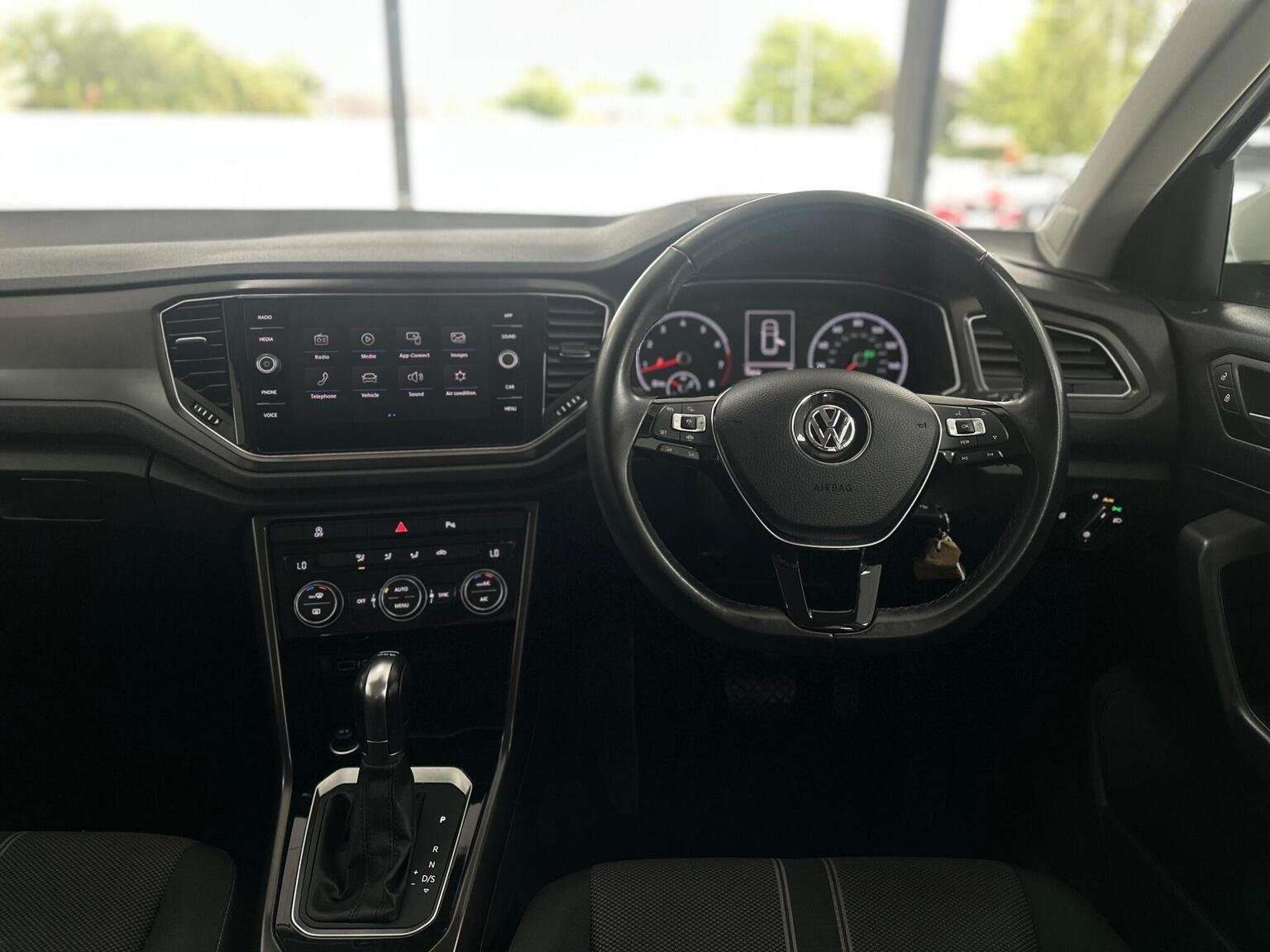 2019 VOLKSWAGEN T-ROC 2019 VOLKSWAGEN T-ROC