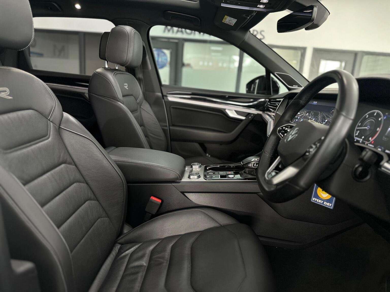 2022 VOLKSWAGEN TOUAREG 2022 VOLKSWAGEN TOUAREG